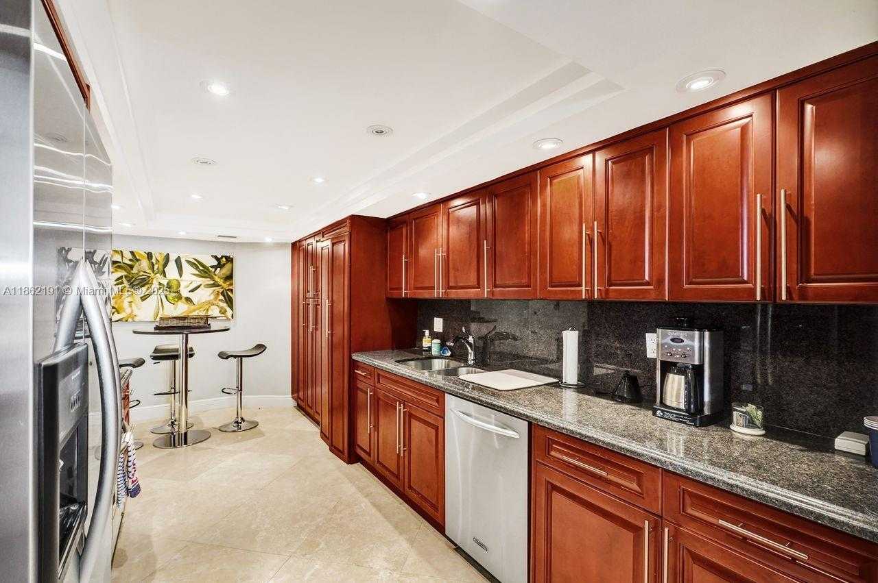 Small Image of 1111 CRANDON BLVD #A203, Key Biscayne Number 17