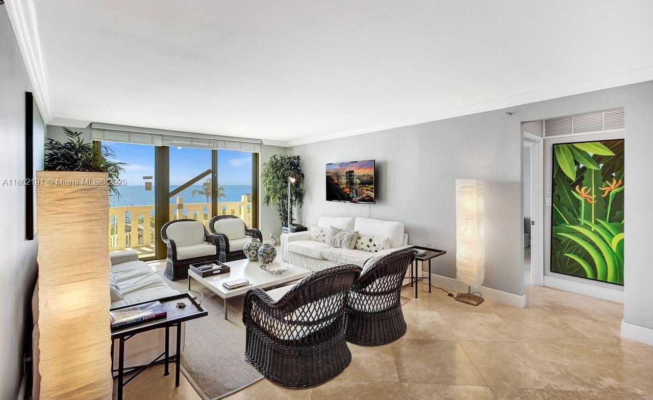 Small Image of 1111 CRANDON BLVD #A203, Key Biscayne Number 7