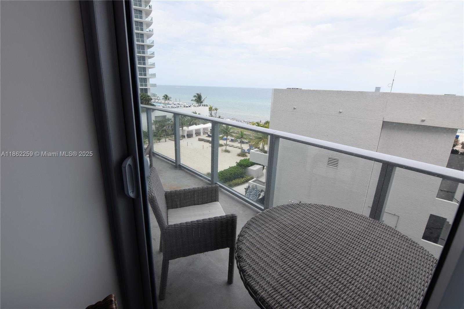 Small Image of 4111 SOUTH OCEAN DR #403, Hollywood Number 2
