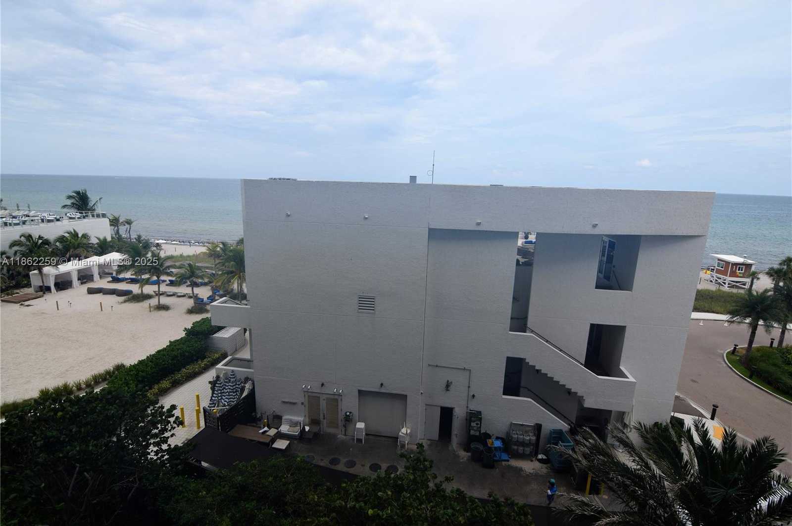 Small Image of 4111 SOUTH OCEAN DR #403, Hollywood Number 3