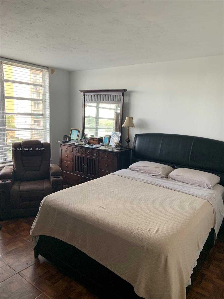 Small Image of 1475 NORTH EAST 125TH TER #510B, North Miami Number 5