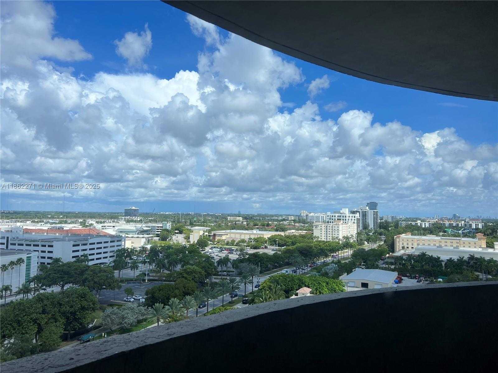 Small Image of 19501 WEST COUNTRY CLUB DR #1411, Aventura Number 13