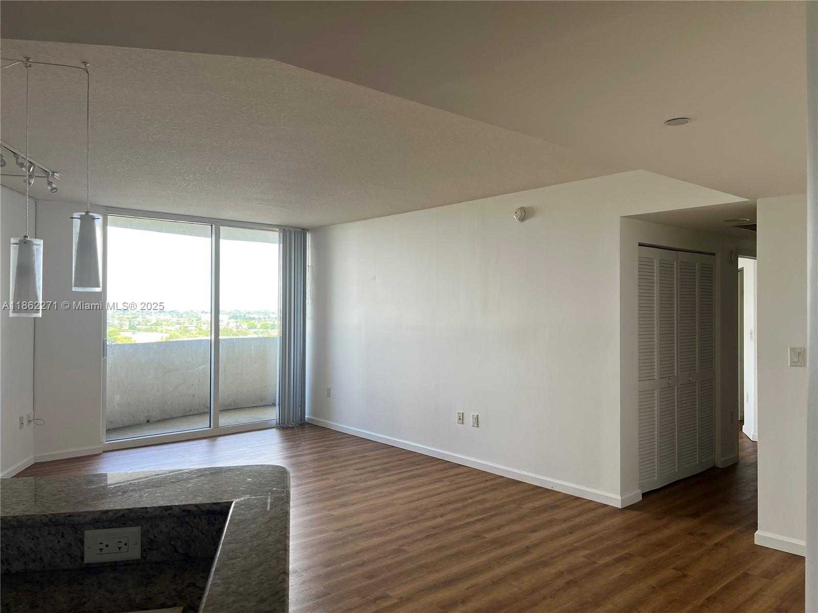 Small Image of 19501 WEST COUNTRY CLUB DR #1411, Aventura Number 15