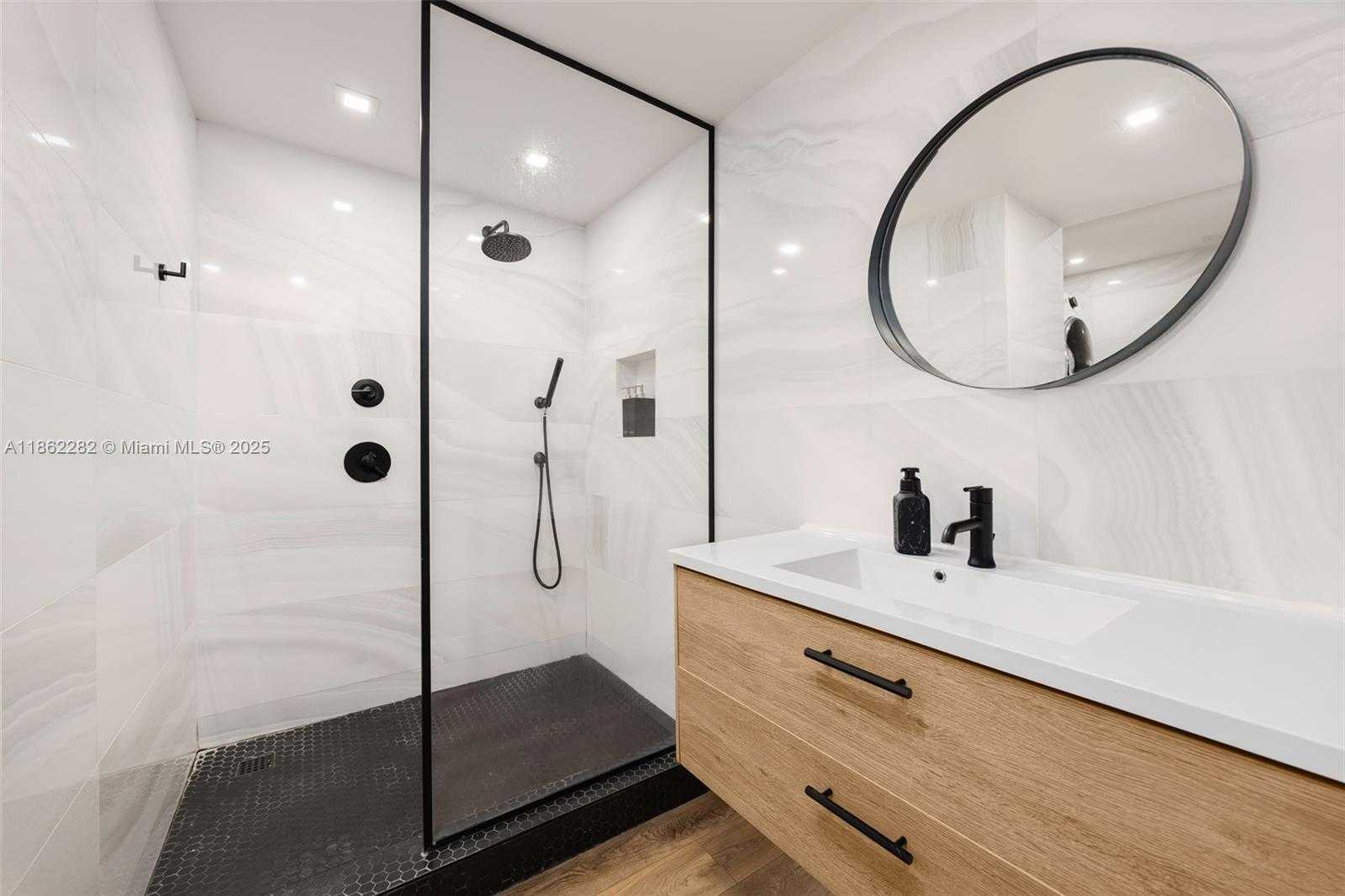 Small Image of 2451 BRICKELL AVE #21D, Miami Number 11