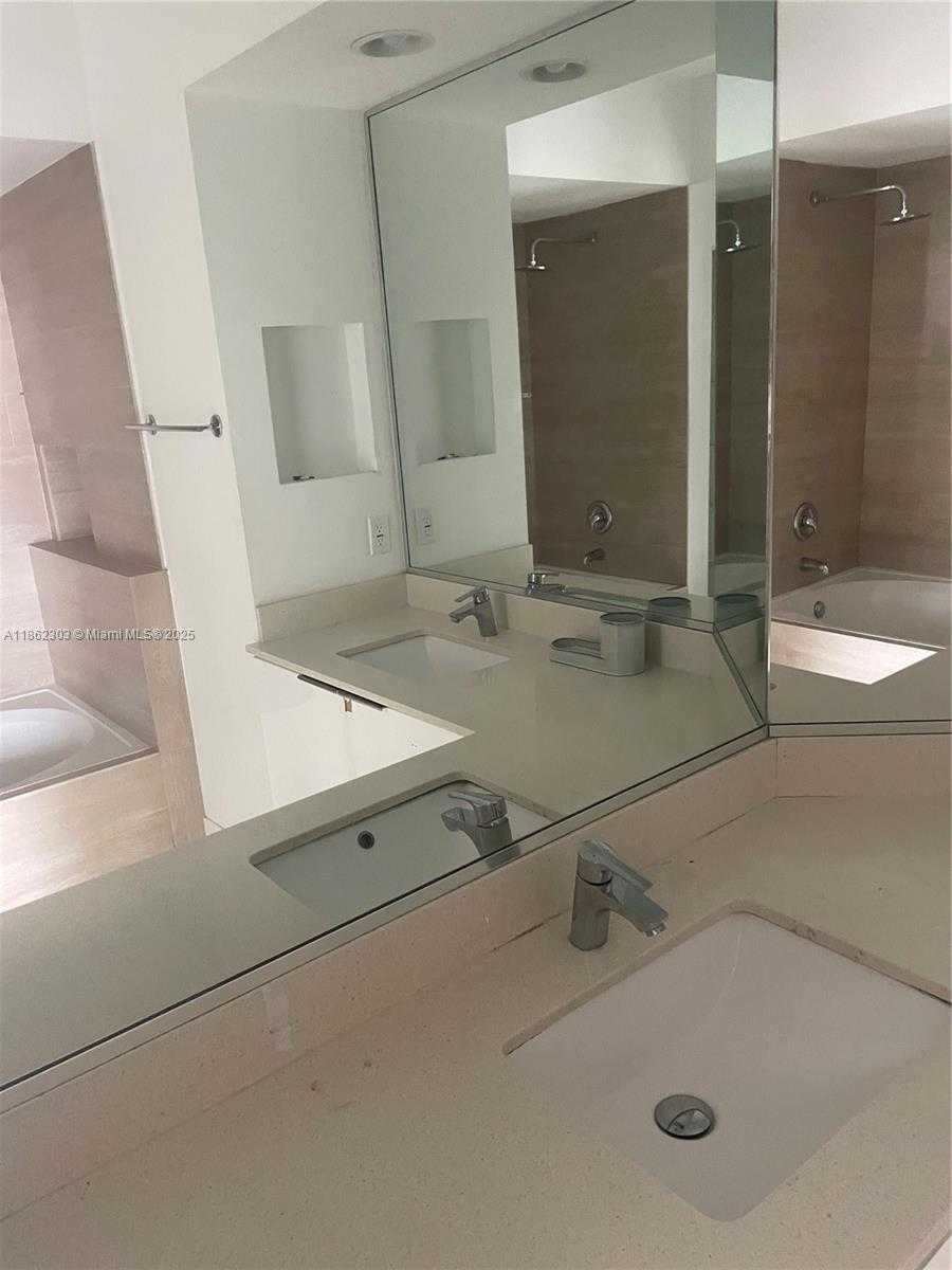 Small Image of 3155 NORTH EAST 184TH ST #8105, Aventura Number 15