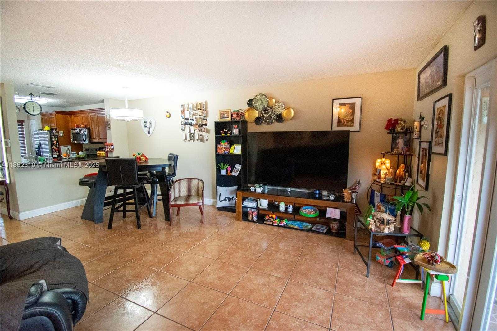 Small Image of 17472 SOUTH WEST 140TH CT, Miami Number 18