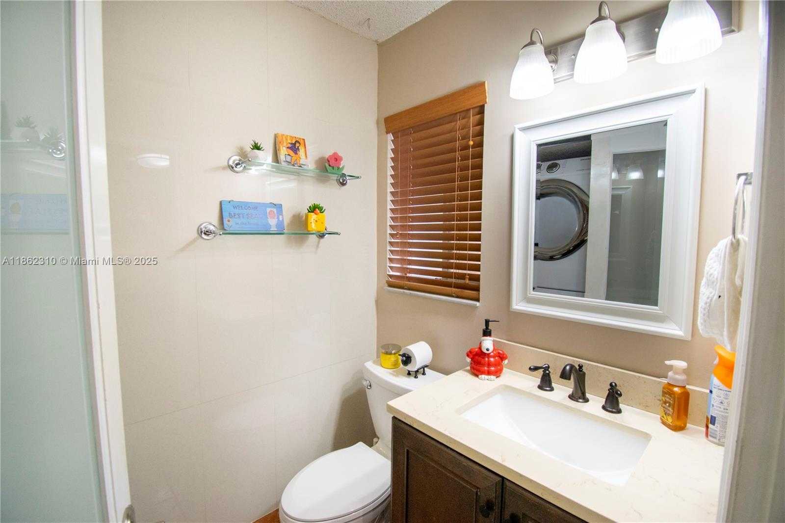 Small Image of 17472 SOUTH WEST 140TH CT, Miami Number 21