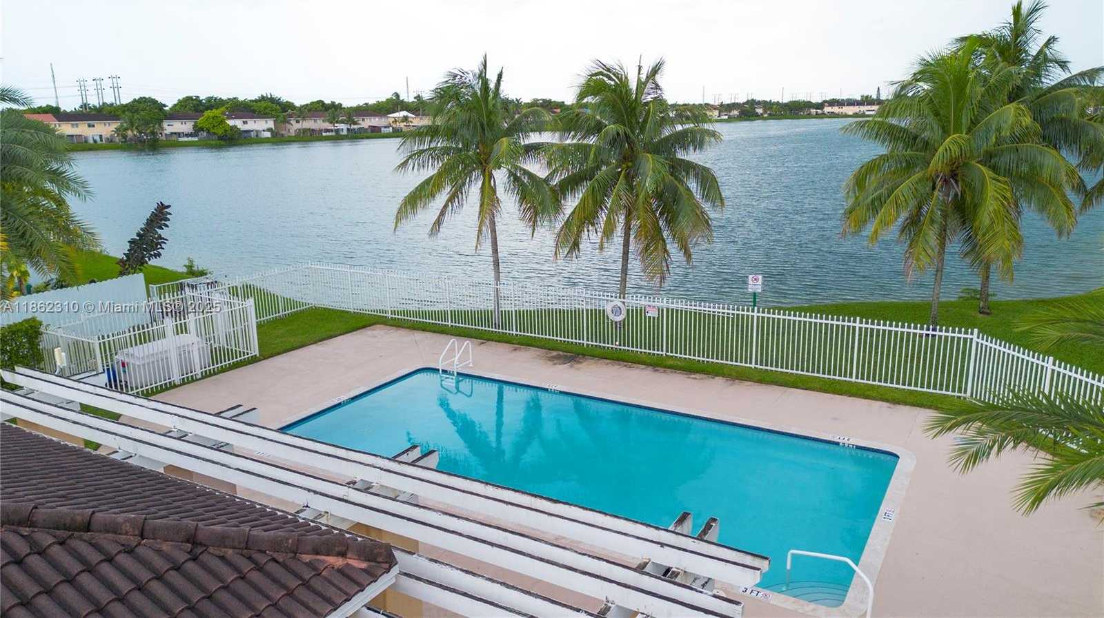 Small Image of 17472 SOUTH WEST 140TH CT, Miami Number 5