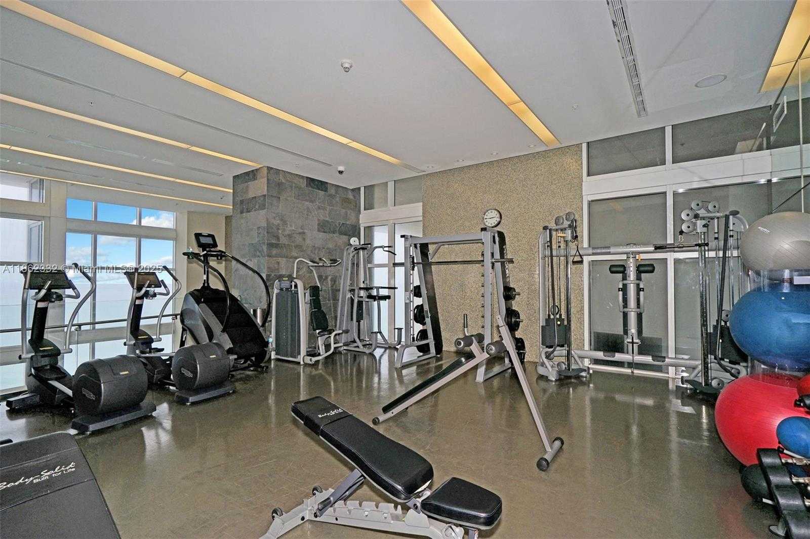 Small Image of 18201 COLLINS AVE #5508, Sunny Isles Beach Number 24