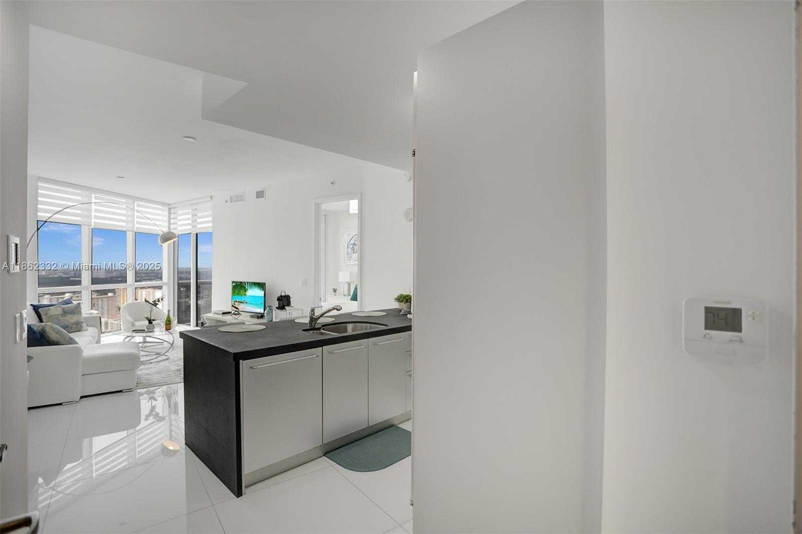 Small Image of 18201 COLLINS AVE #5508, Sunny Isles Beach Number 27