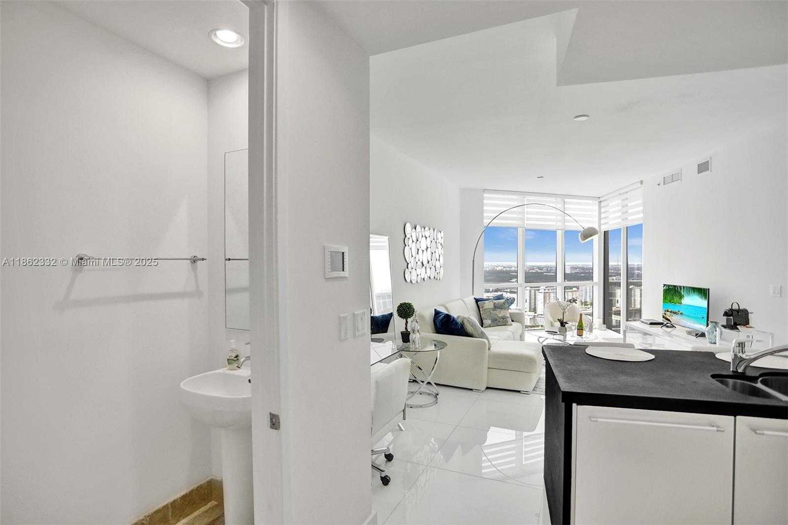 Small Image of 18201 COLLINS AVE #5508, Sunny Isles Beach Number 29