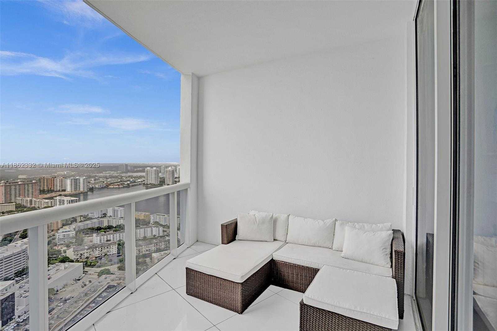 Small Image of 18201 COLLINS AVE #5508, Sunny Isles Beach Number 40