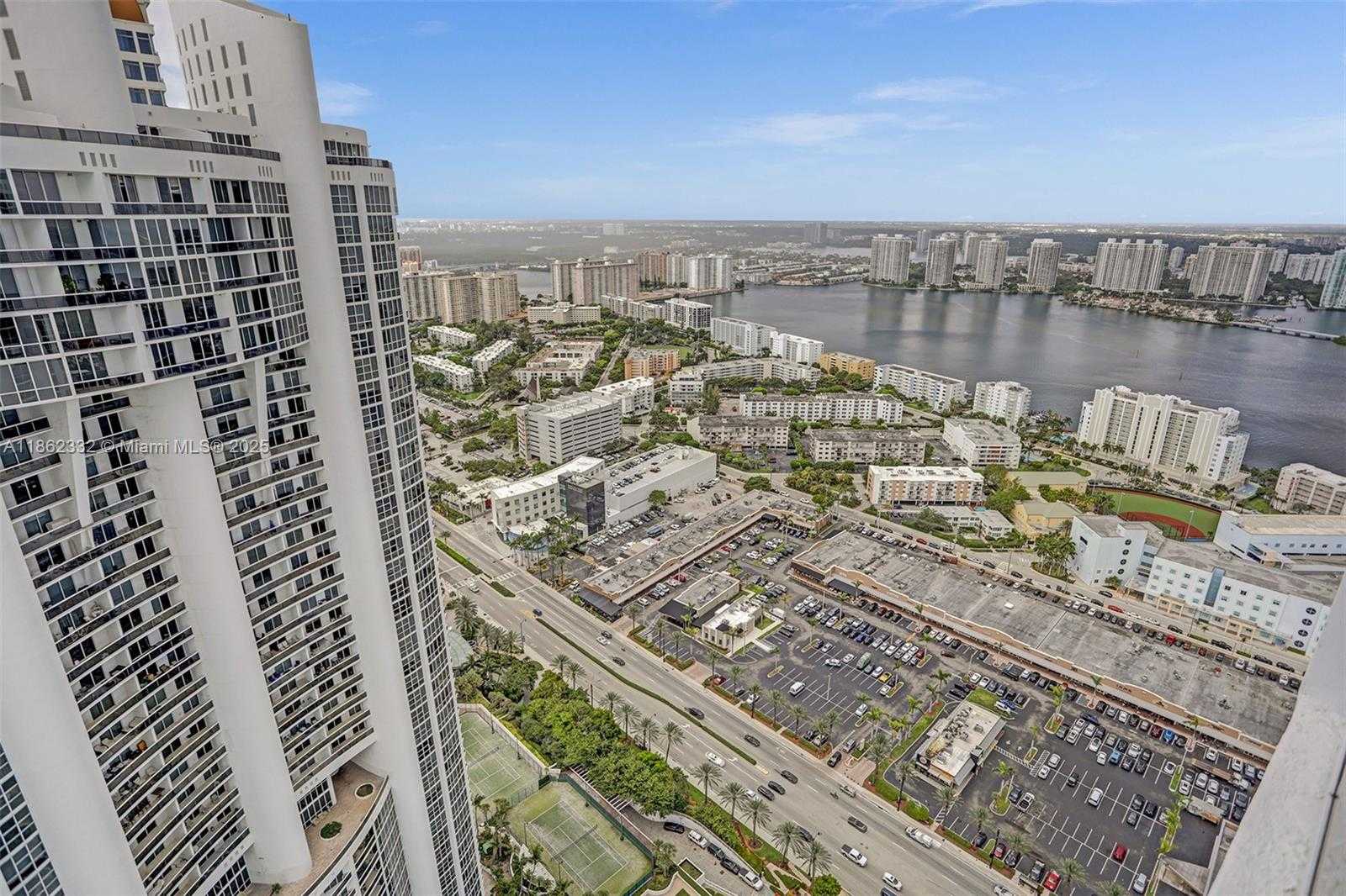 Small Image of 18201 COLLINS AVE #5508, Sunny Isles Beach Number 47