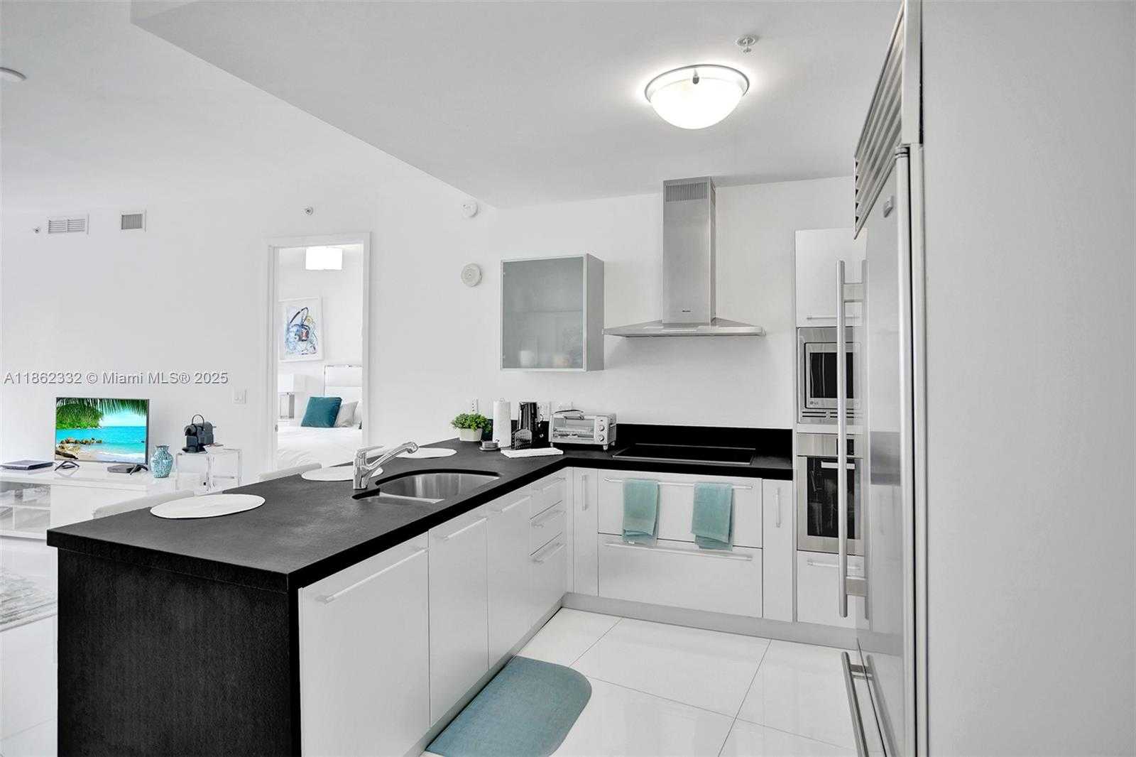Small Image of 18201 COLLINS AVE #5508, Sunny Isles Beach Number 5