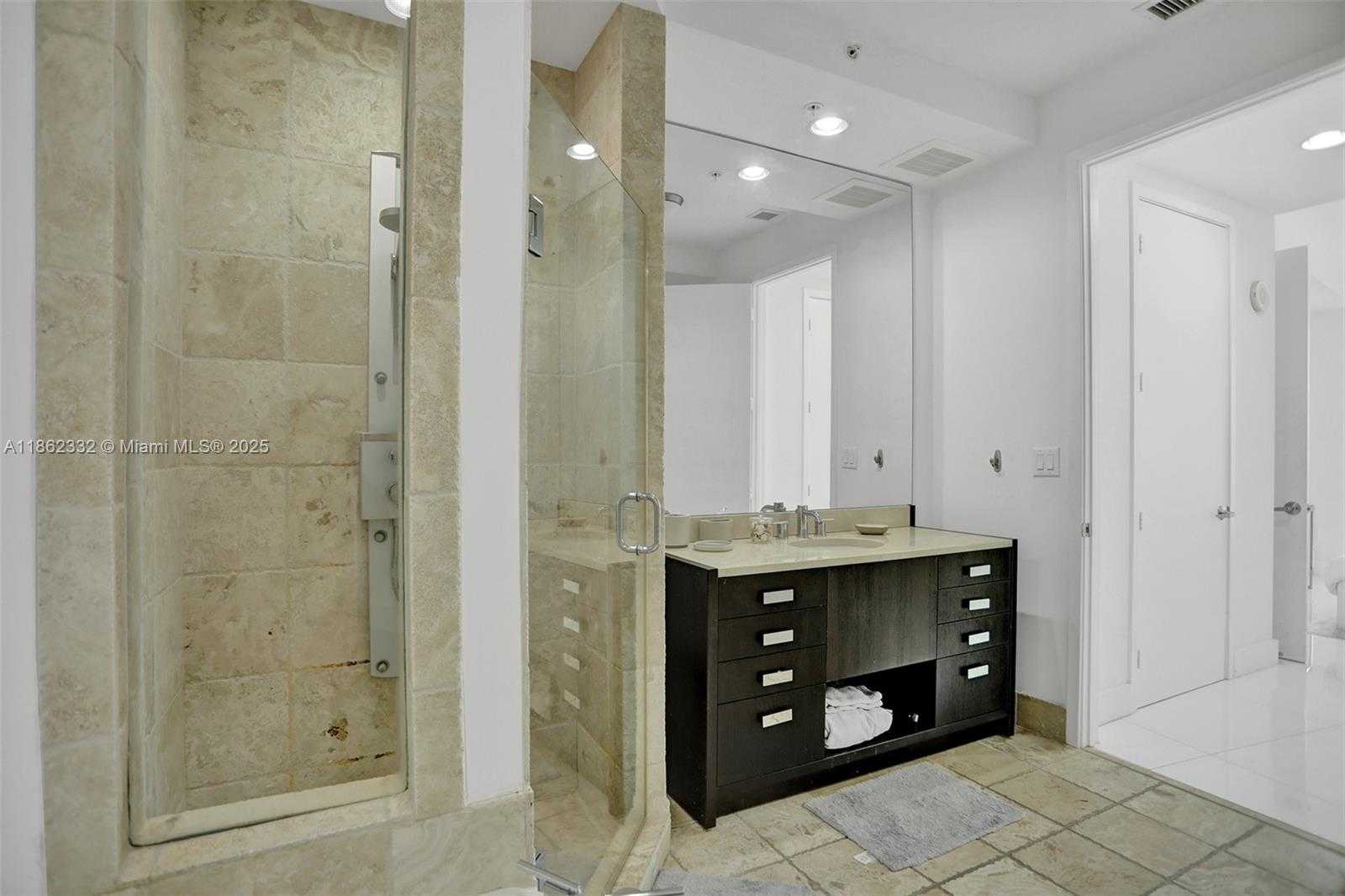 Small Image of 18201 COLLINS AVE #5508, Sunny Isles Beach Number 59