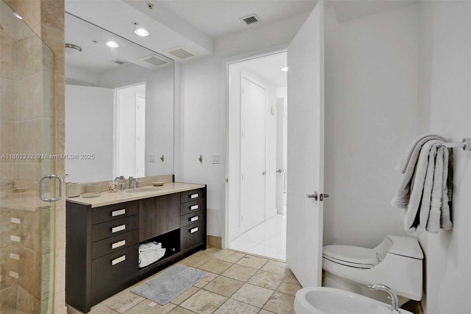 Small Image of 18201 COLLINS AVE #5508, Sunny Isles Beach Number 60