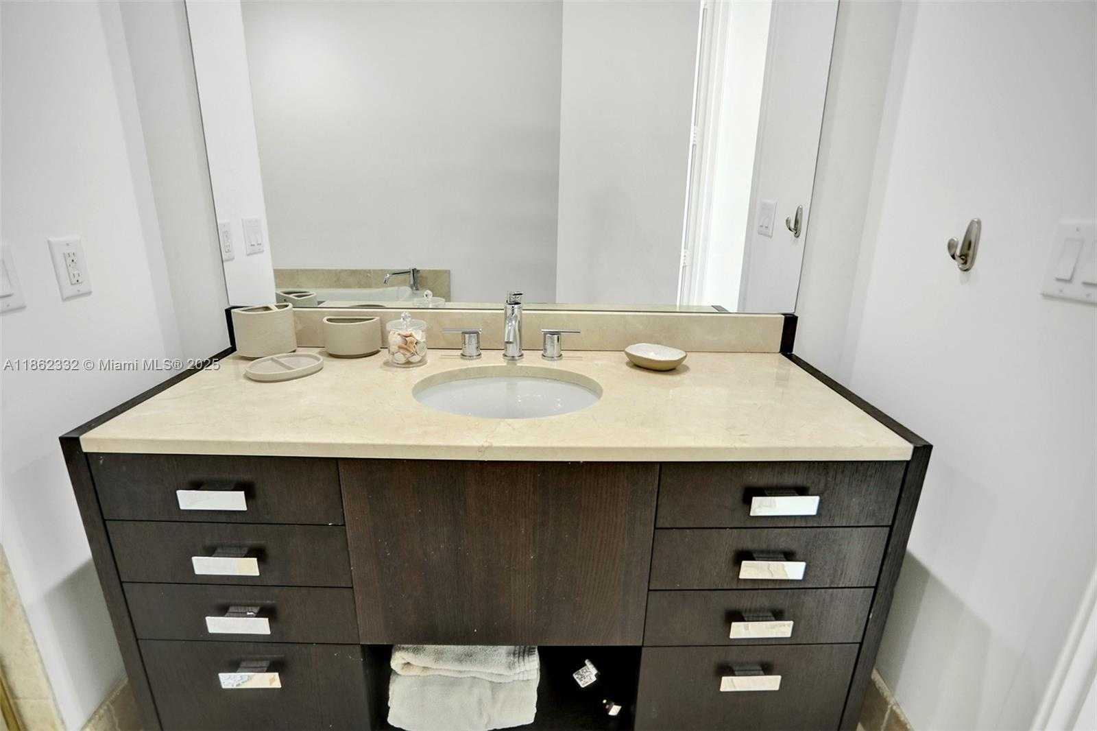 Small Image of 18201 COLLINS AVE #5508, Sunny Isles Beach Number 61
