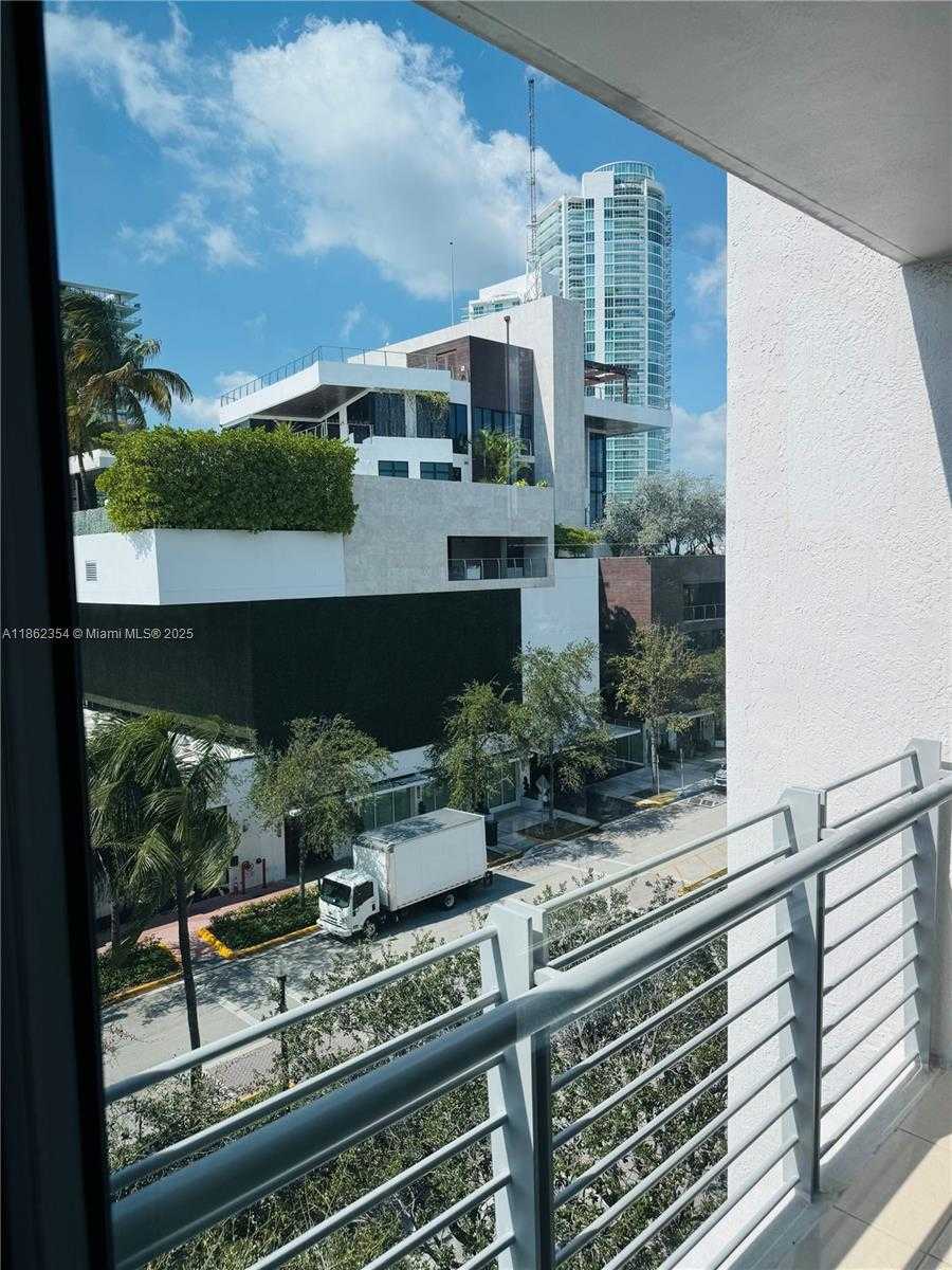 Small Image of 110 WASHINGTON AVE #1513, Miami Beach Number 5