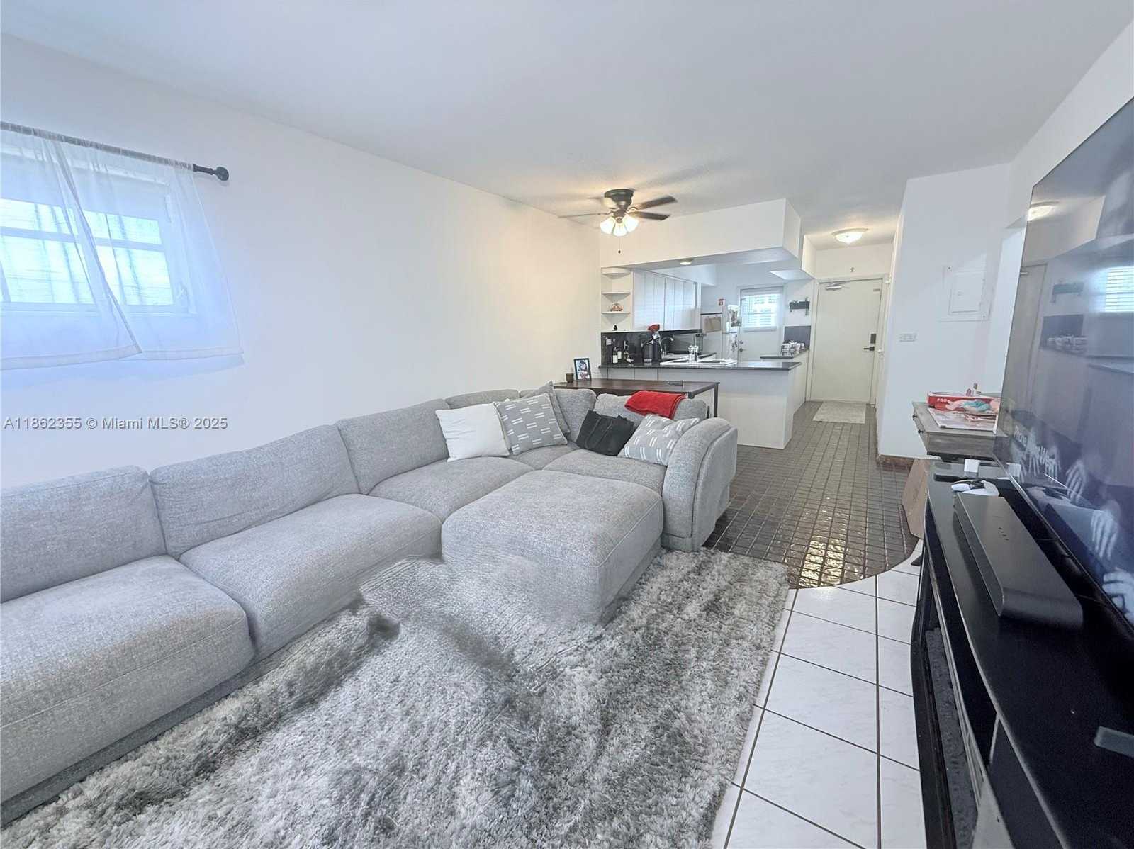 Small Image of 6580 SANTONA ST #A31, Coral Gables Number 10