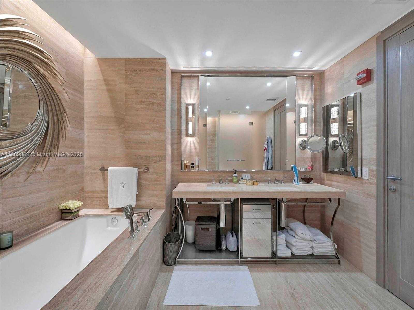 Small Image of Bal Harbour Number 28