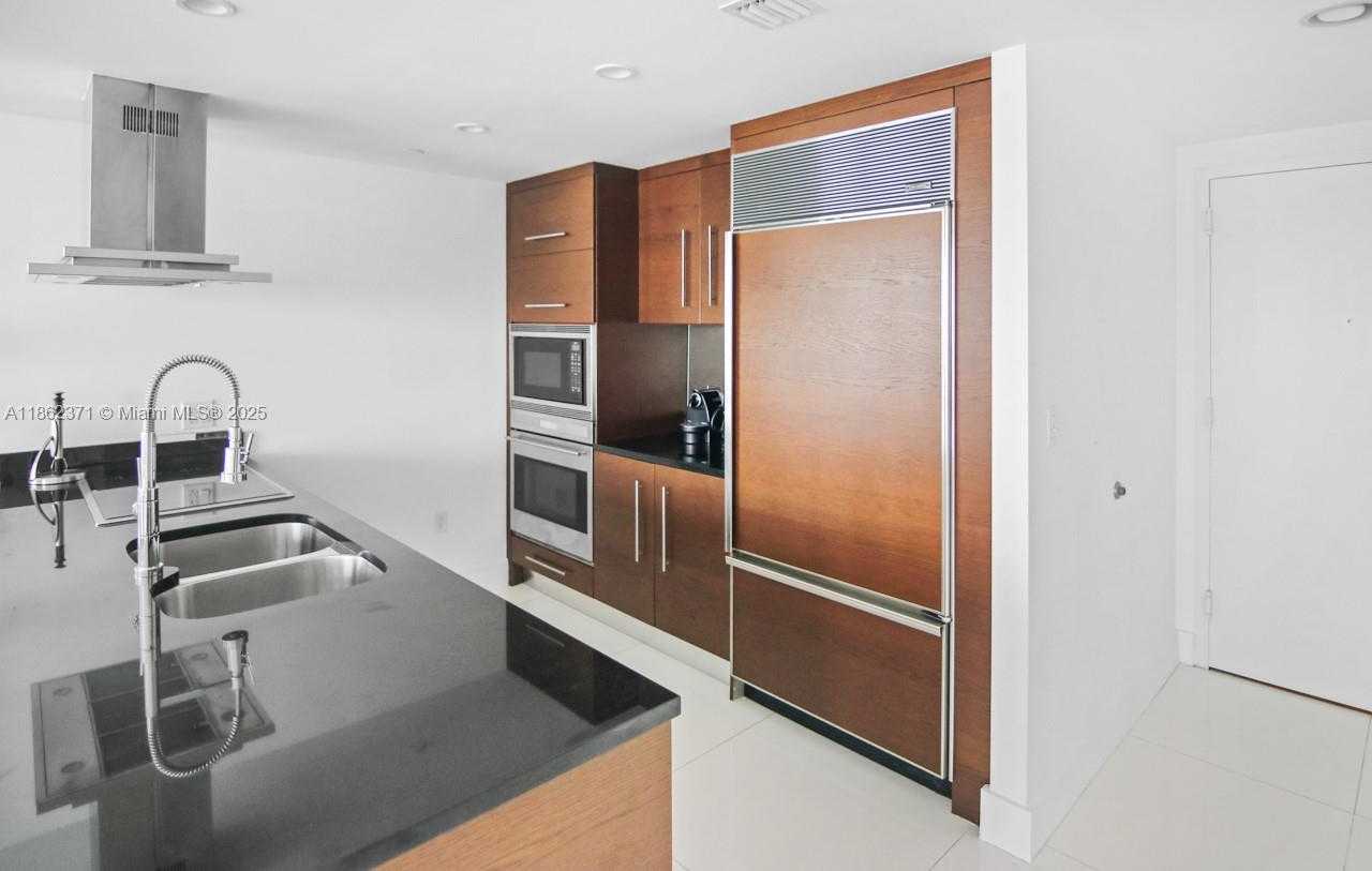 Small Image of 495 BRICKELL AVE #5609, Miami Number 10