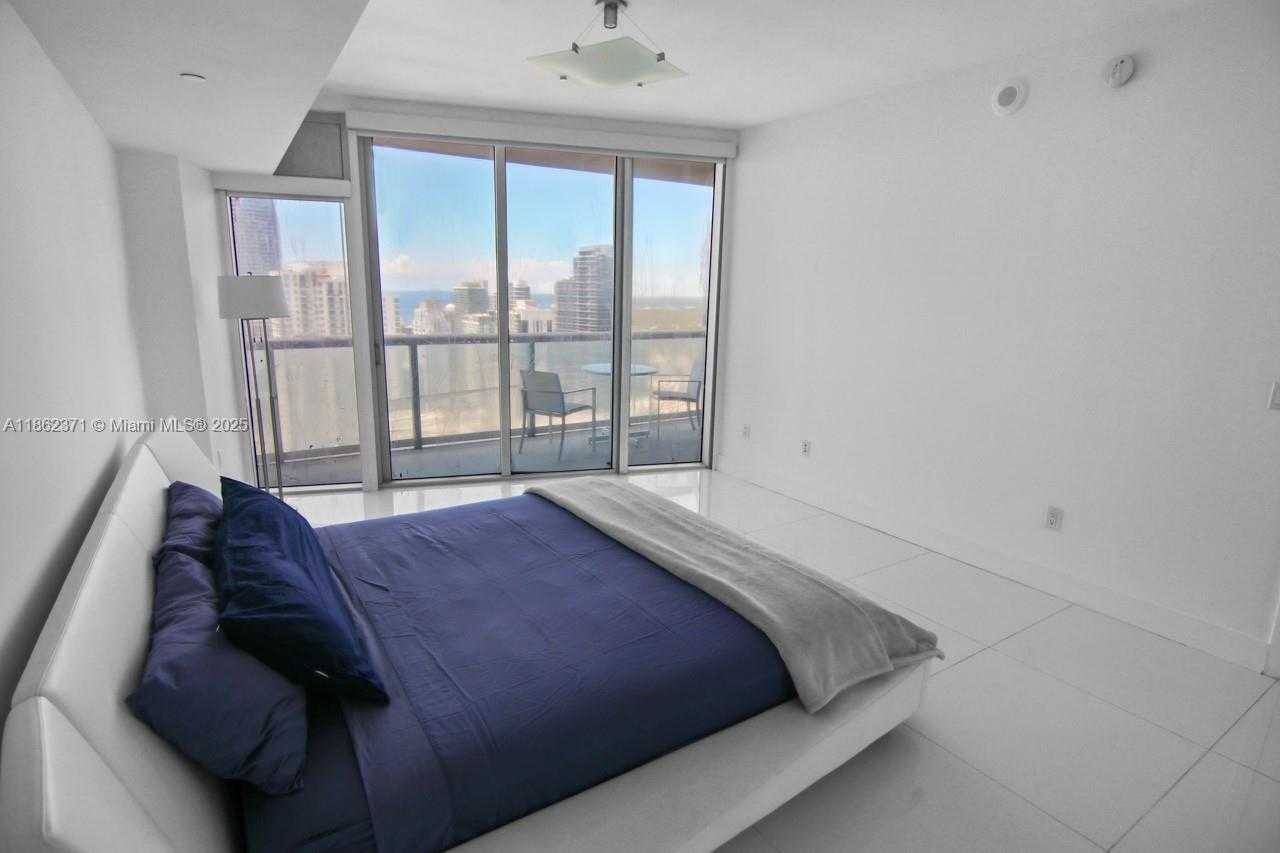 Small Image of 495 BRICKELL AVE #5609, Miami Number 14