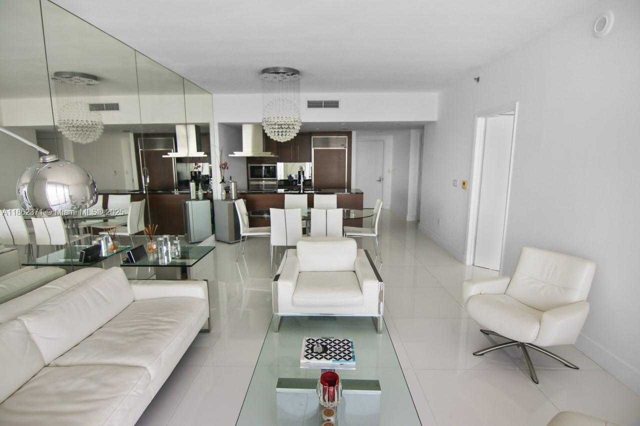 Small Image of 495 BRICKELL AVE #5609, Miami Number 7