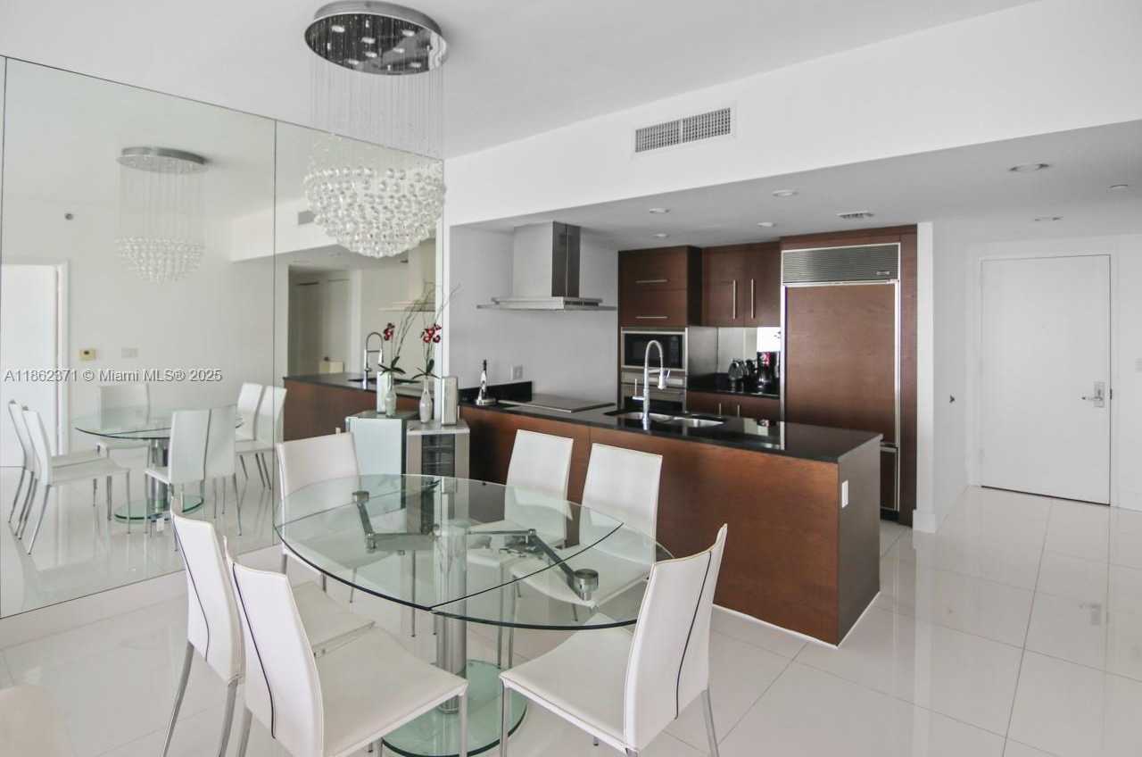 Small Image of 495 BRICKELL AVE #5609, Miami Number 9