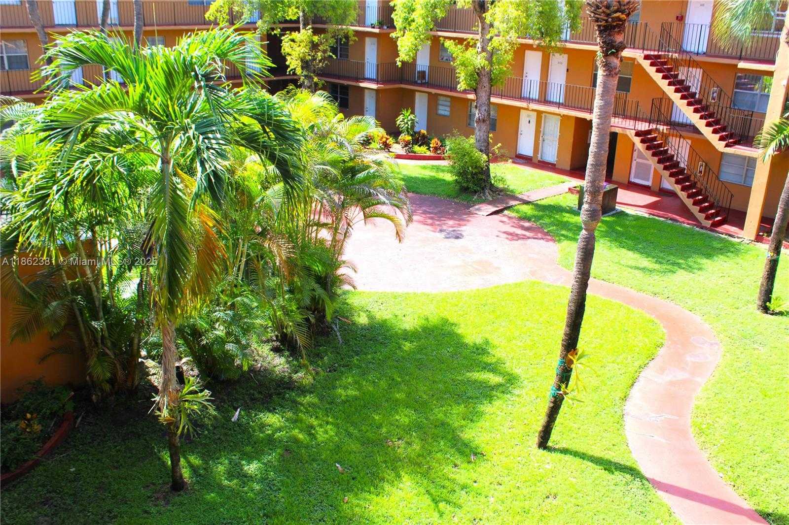 Small Image of 1280 WEST 54TH ST #308B, Hialeah Number 38