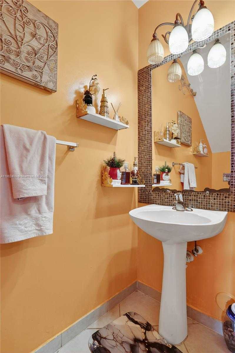 Small Image of 3445 NORTH WEST 14TH CT, Lauderhill Number 11