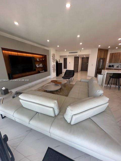 Small Image of 19500 TURNBERRY WAY #12A, Aventura Number 11