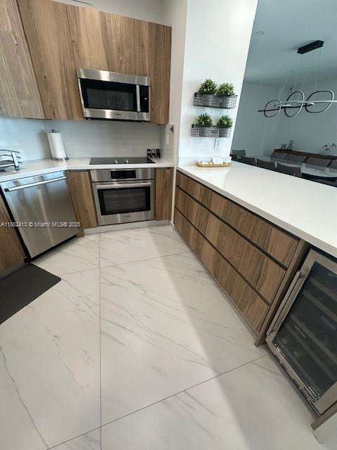 Small Image of 19500 TURNBERRY WAY #12A, Aventura Number 4
