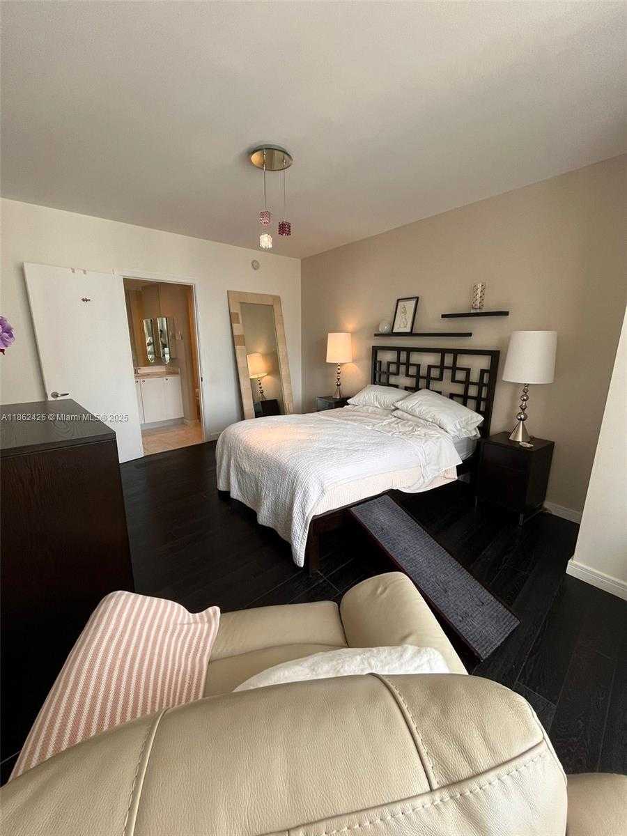Small Image of 901 BRICKELL KEY BLVD #2701, Miami Number 14
