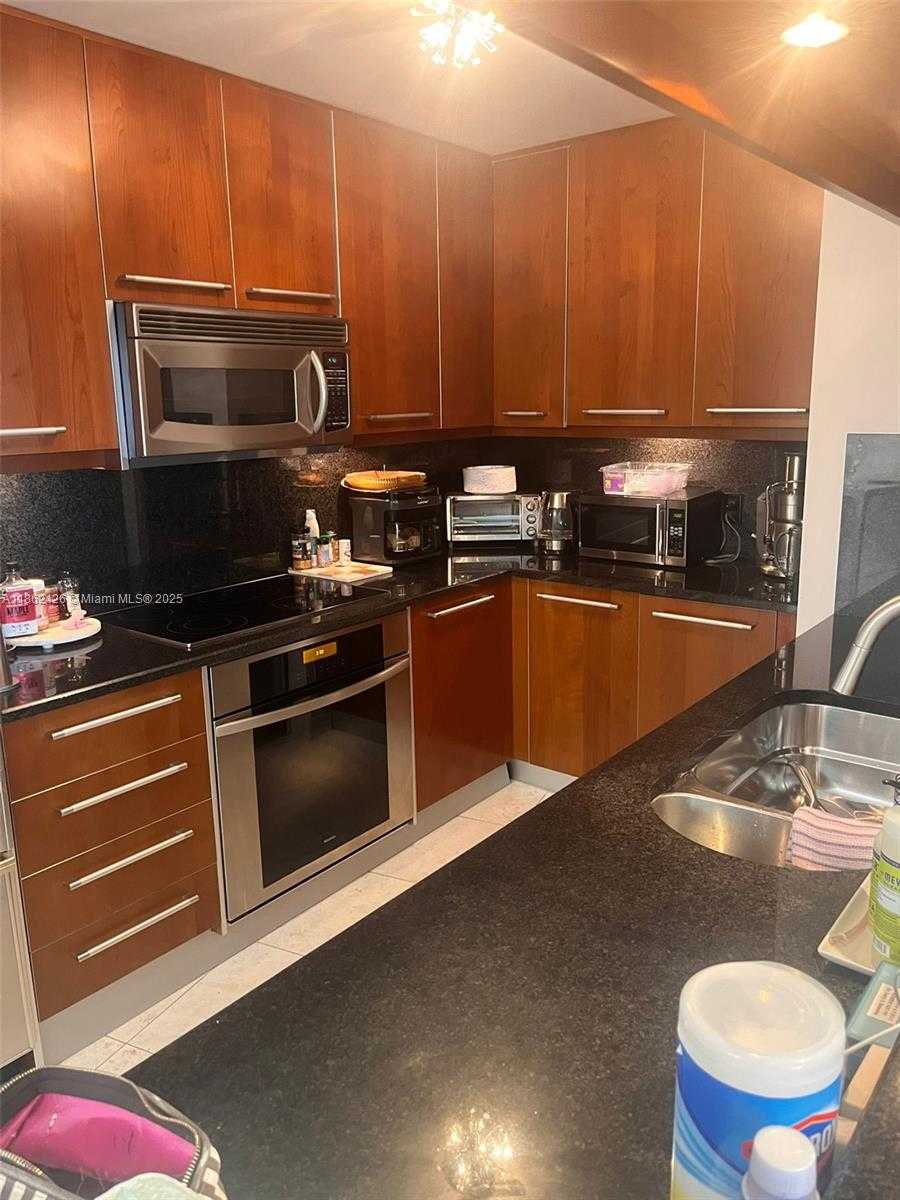 Small Image of 901 BRICKELL KEY BLVD #2701, Miami Number 7