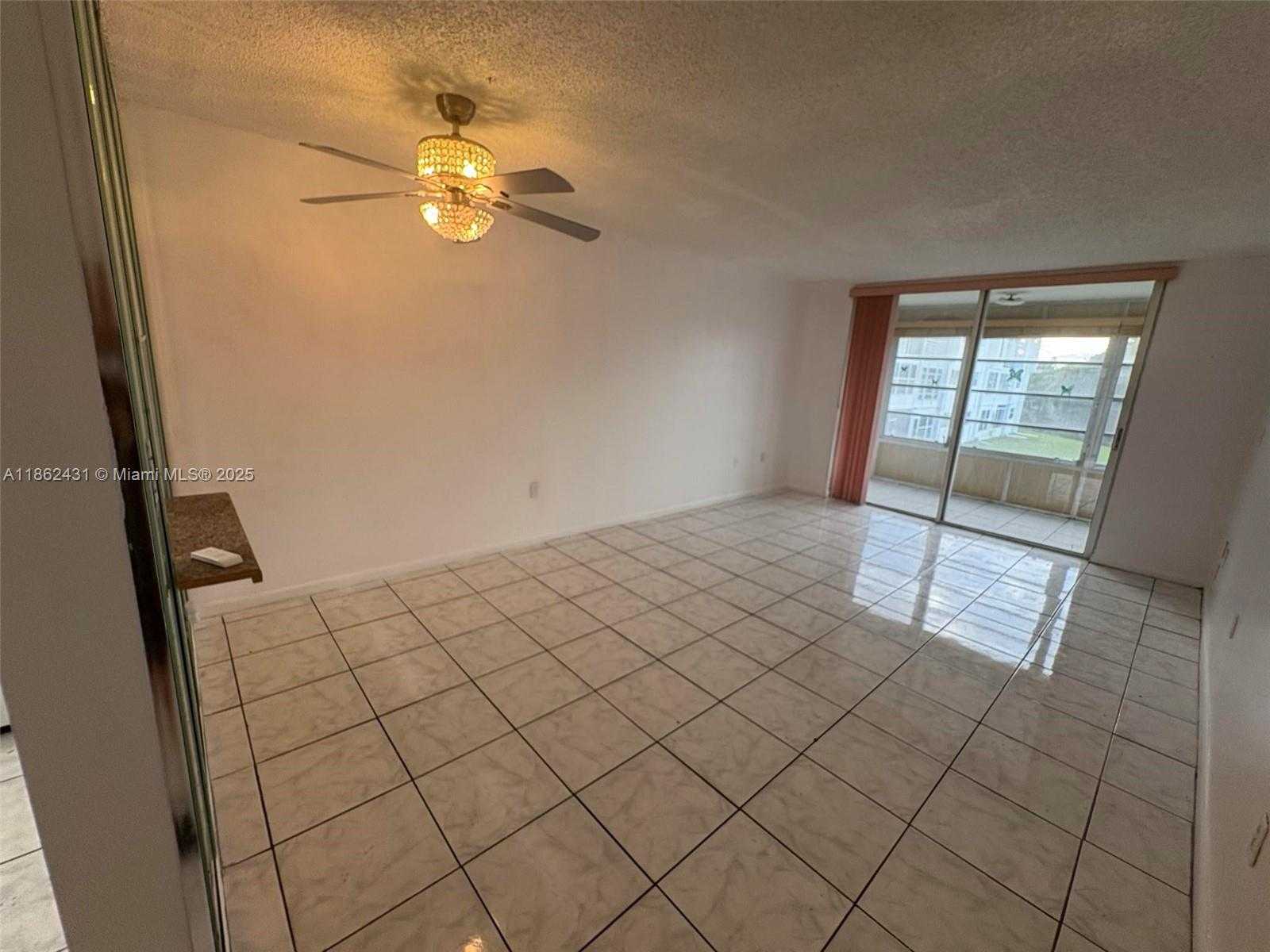 Small Image of 8135 SUNRISE LAKES BLVD #208, Sunrise Number 18