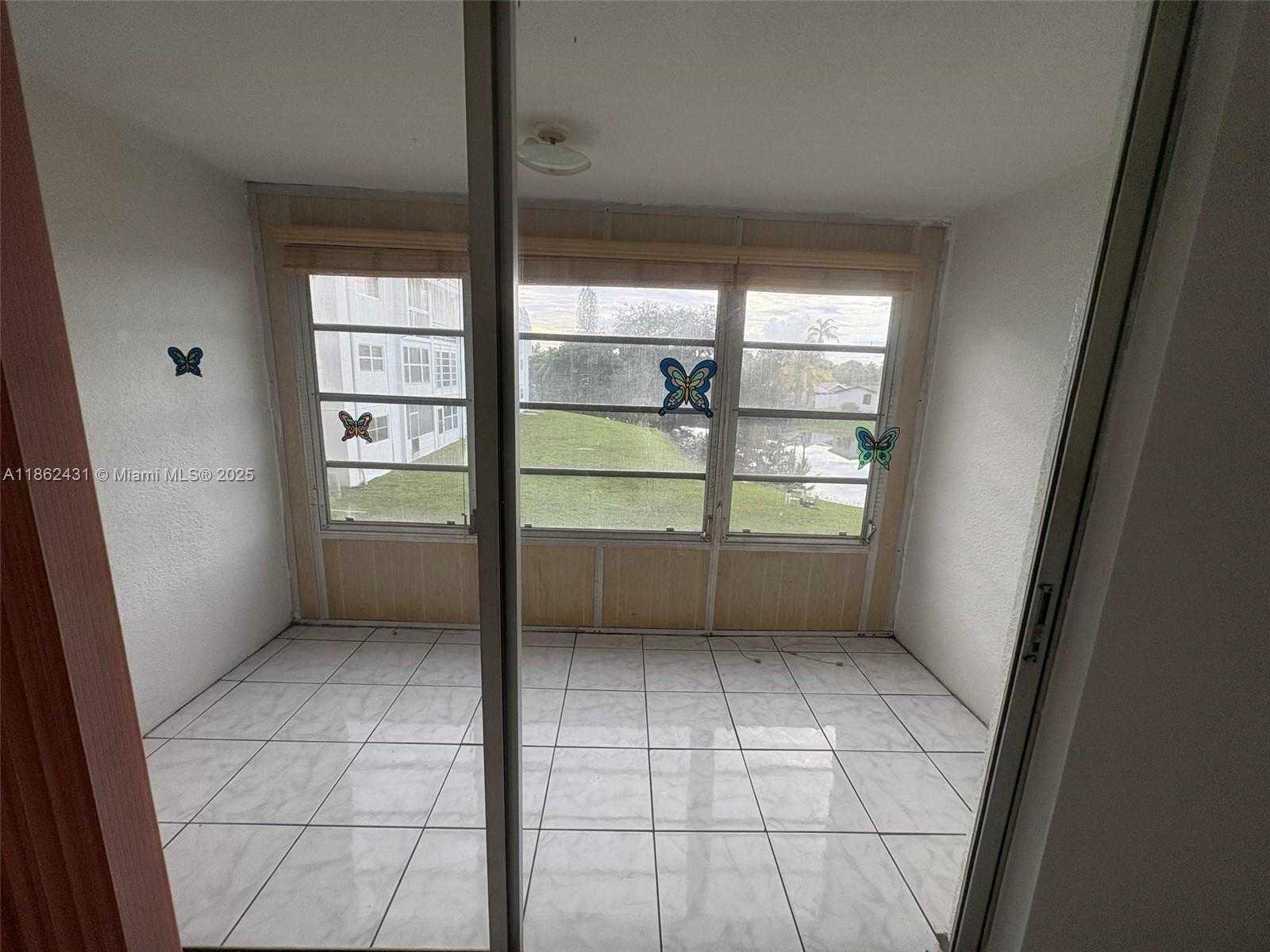Small Image of 8135 SUNRISE LAKES BLVD #208, Sunrise Number 20