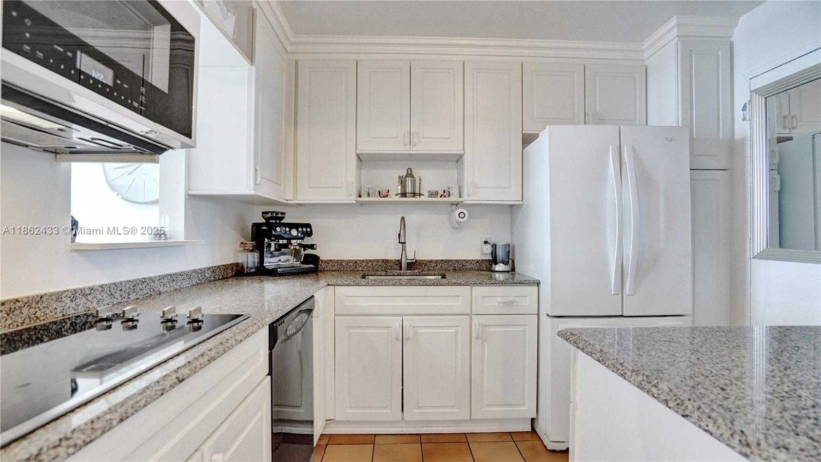 Small Image of 1228 WEST AVE #201, Miami Beach Number 15