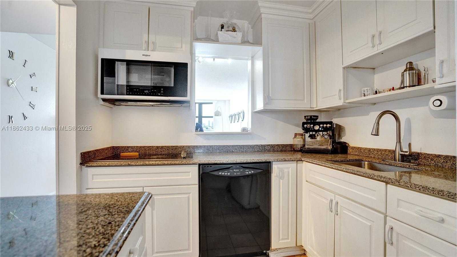 Small Image of 1228 WEST AVE #201, Miami Beach Number 16