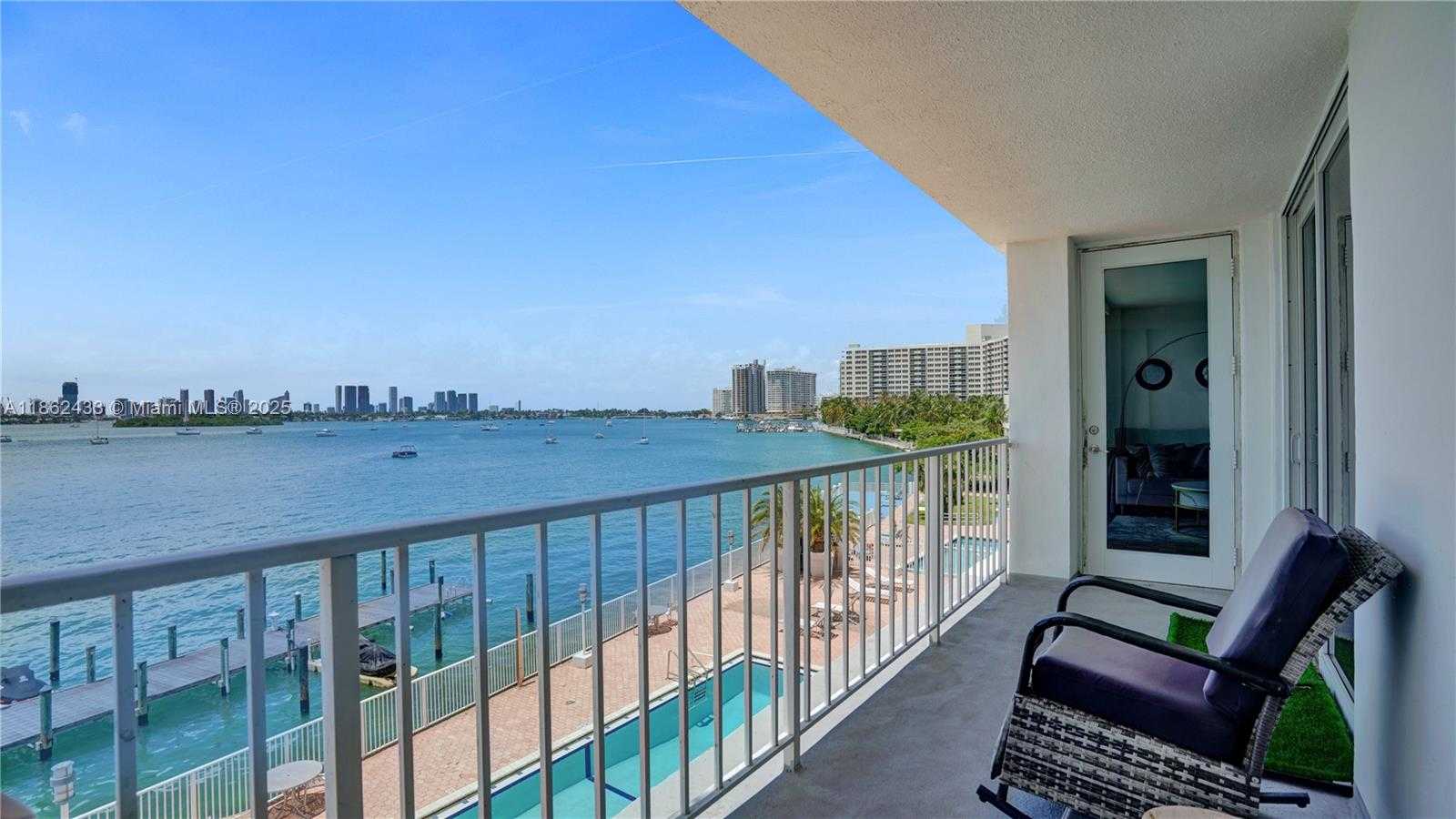 Small Image of 1228 WEST AVE #201, Miami Beach Number 2