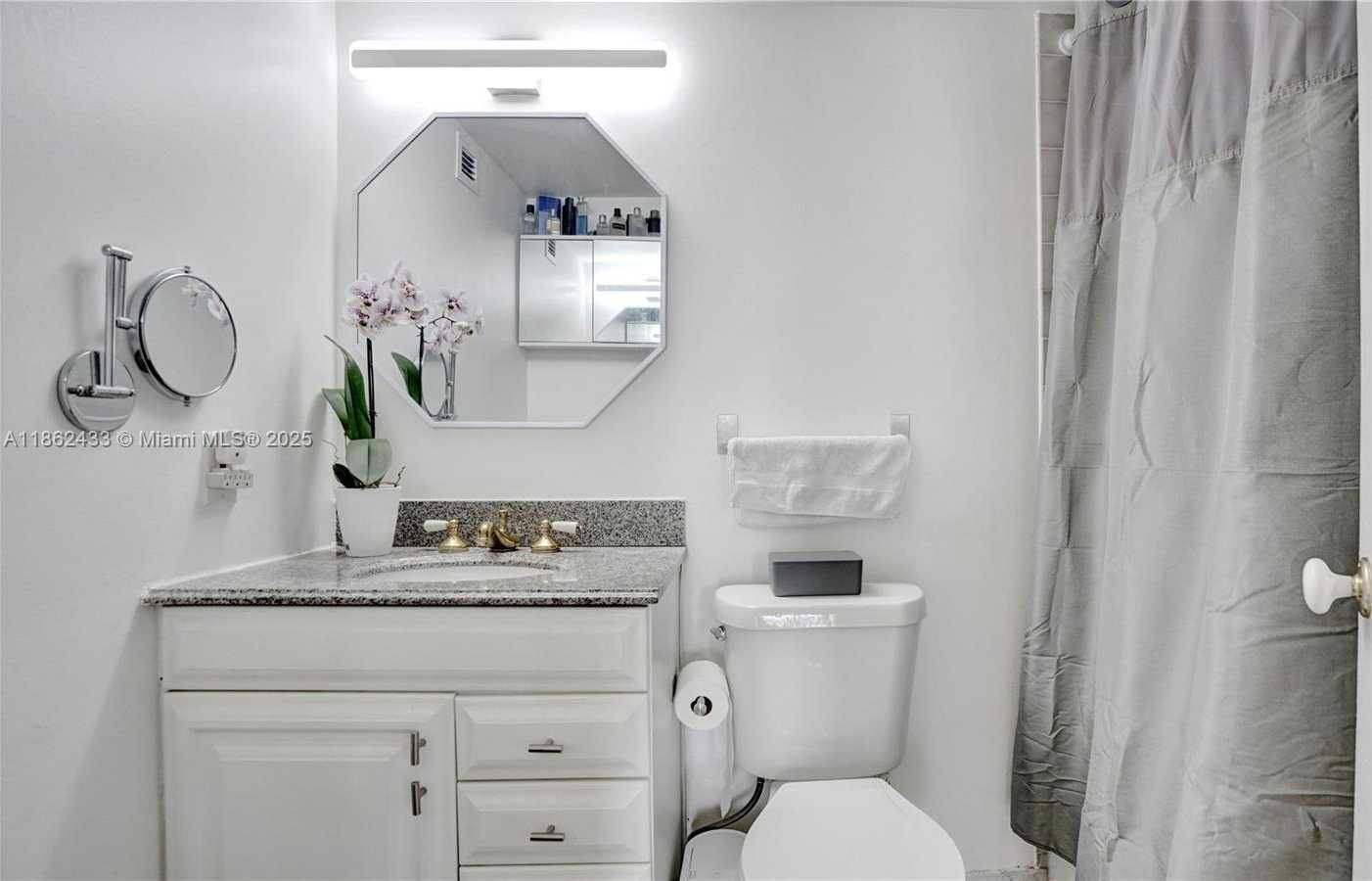 Small Image of 1228 WEST AVE #201, Miami Beach Number 24