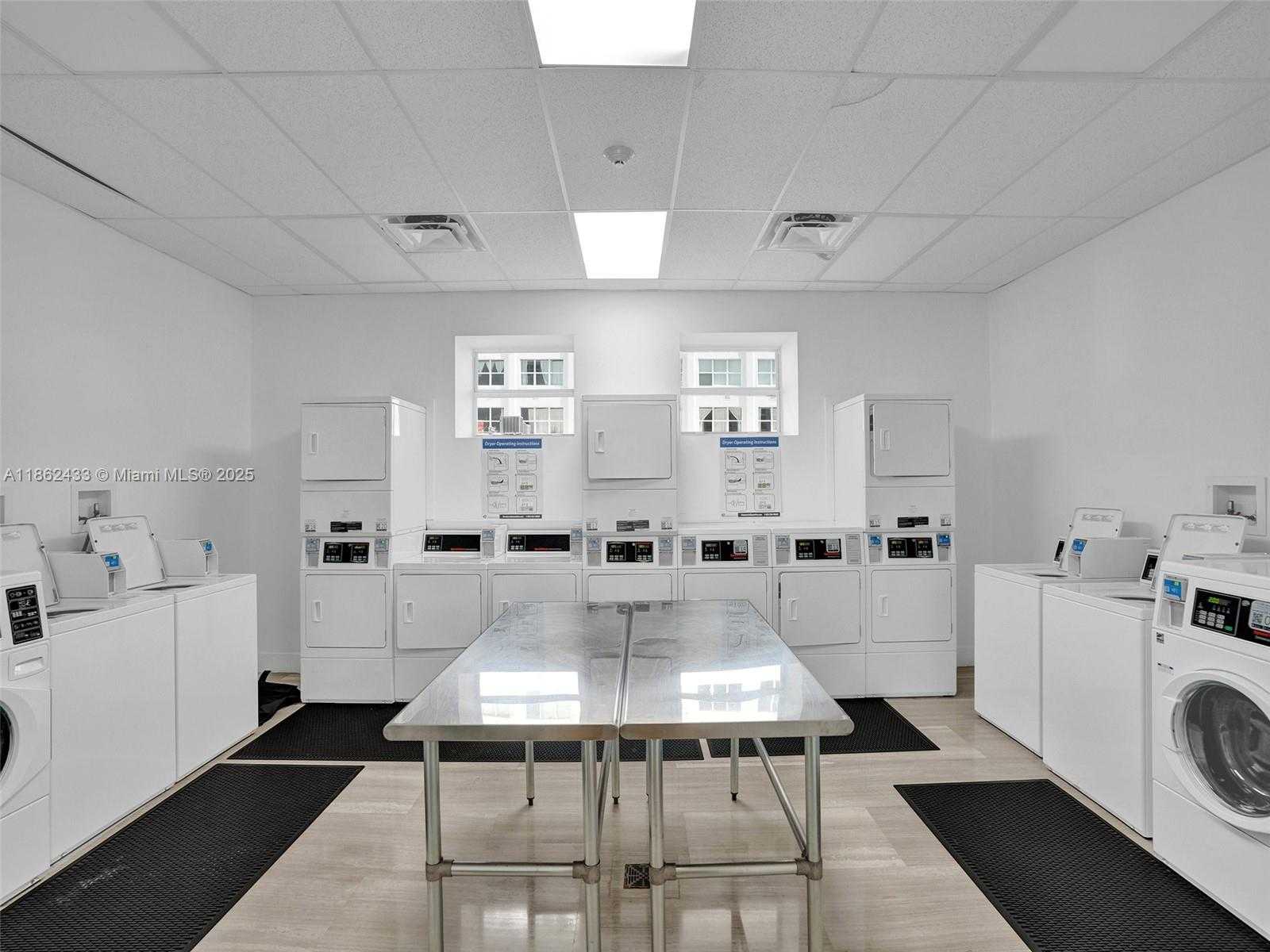 Small Image of 1228 WEST AVE #201, Miami Beach Number 44