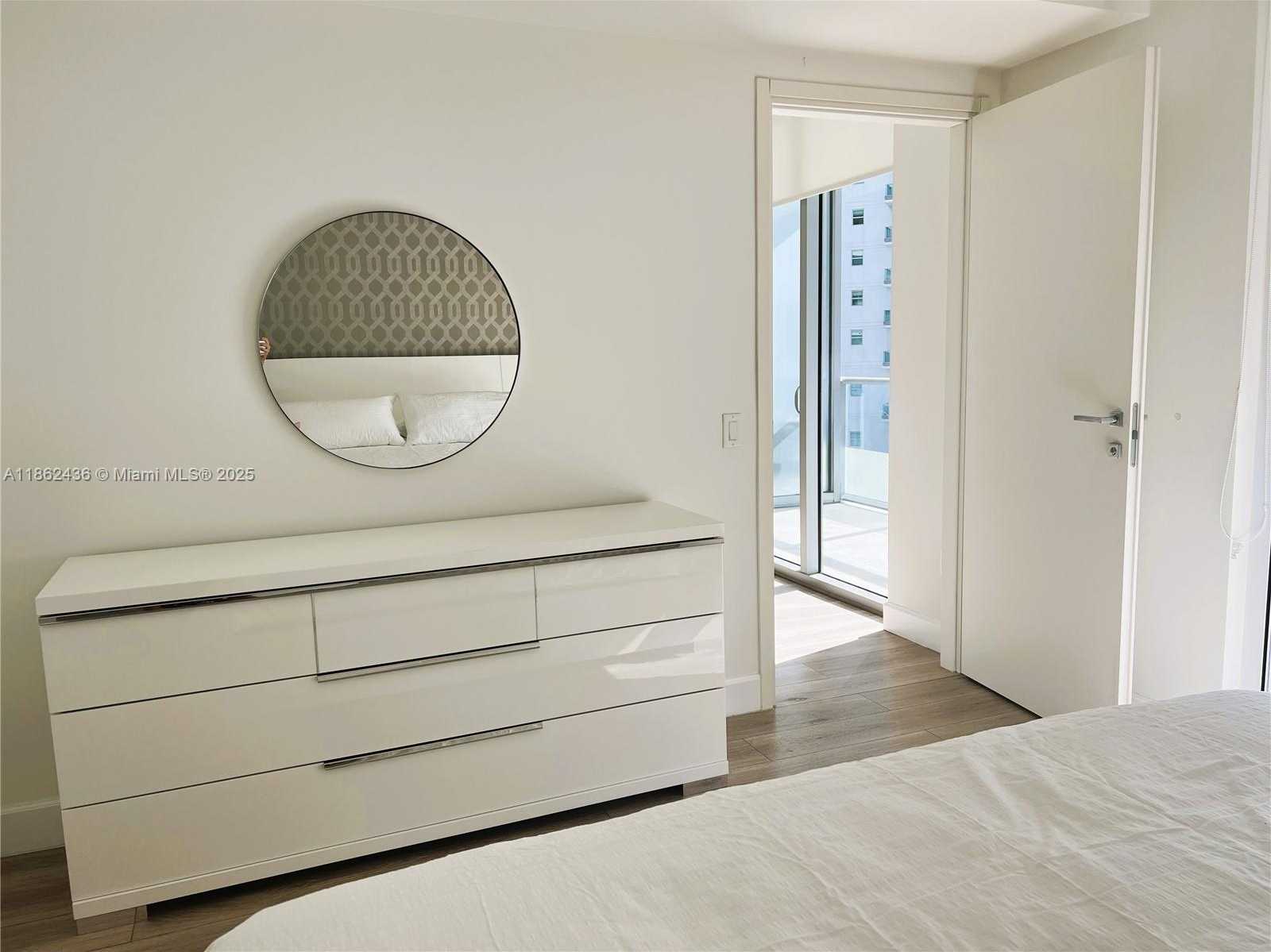 Small Image of 1300 BRICKELL BAY DR #903, Miami Number 10