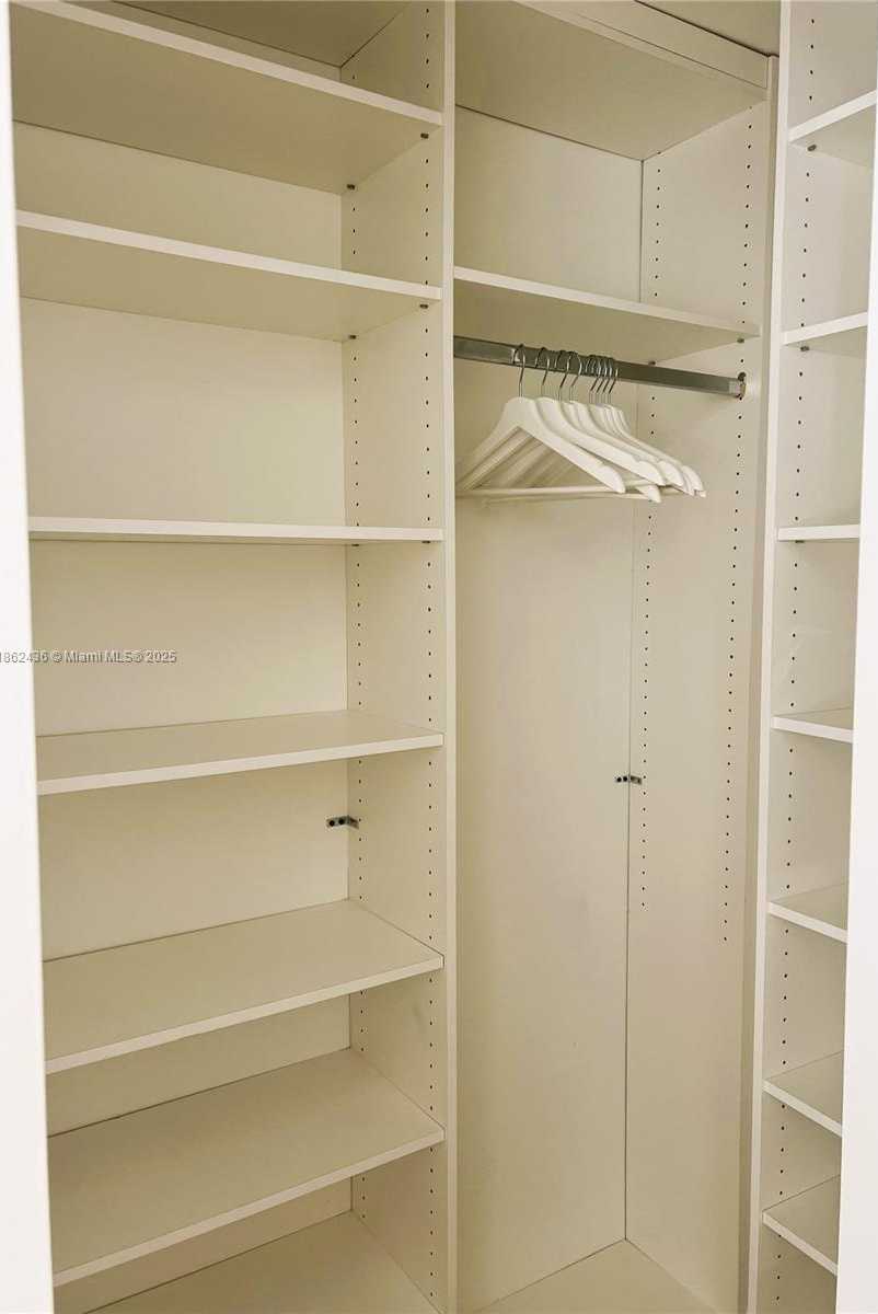 Small Image of 1300 BRICKELL BAY DR #903, Miami Number 13