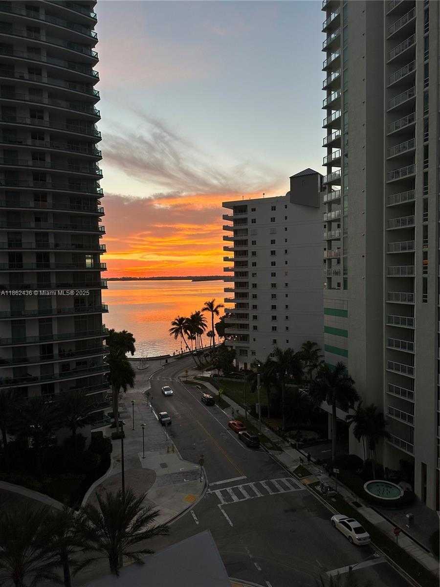 Small Image of 1300 BRICKELL BAY DR #903, Miami Number 17