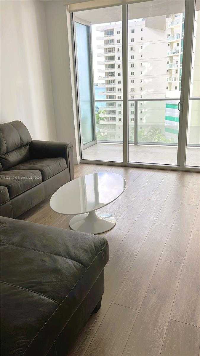 Small Image of 1300 BRICKELL BAY DR #903, Miami Number 6