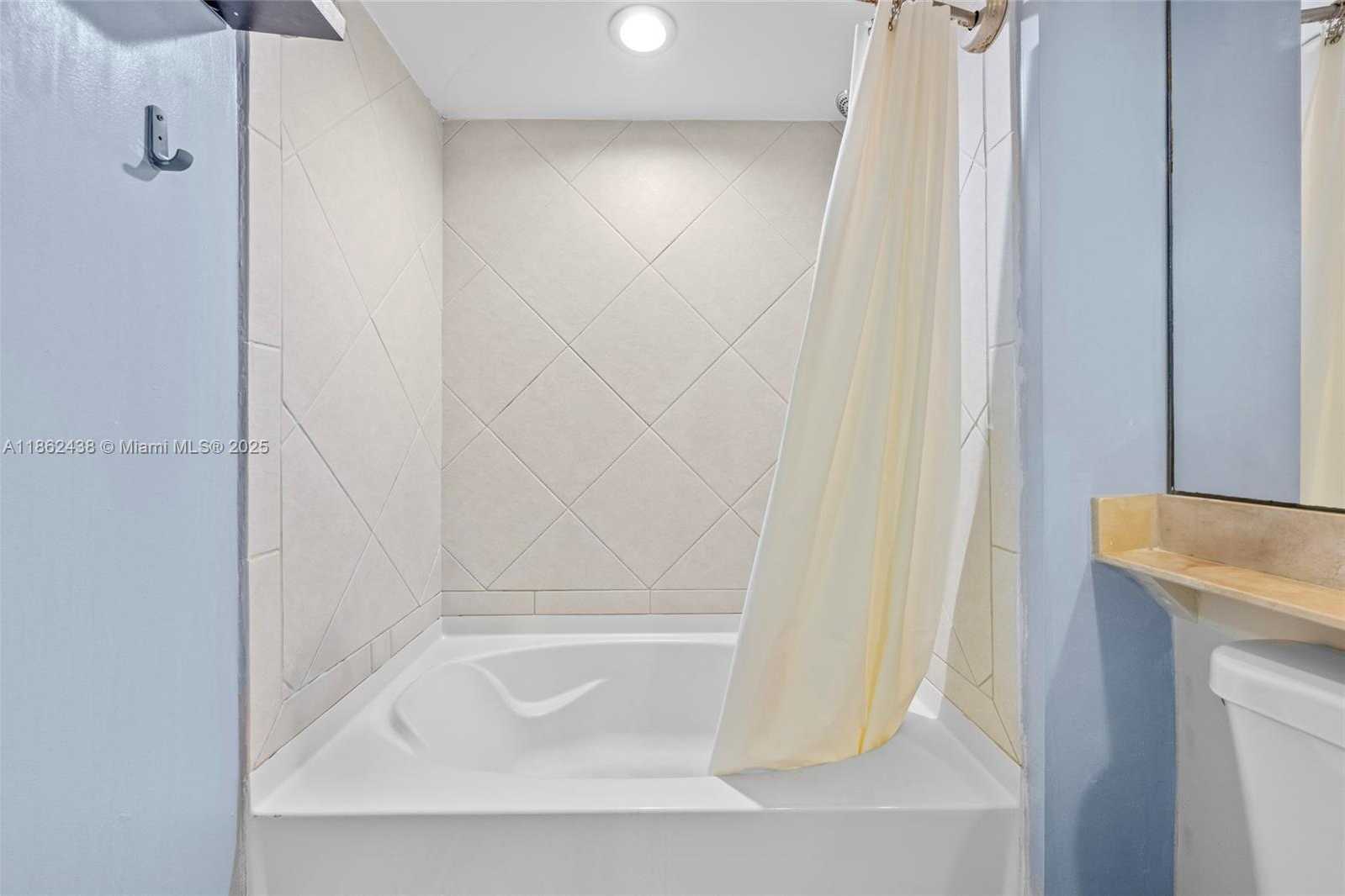Small Image of 325 SOUTH BISCAYNE BLVD #1918, Miami Number 23