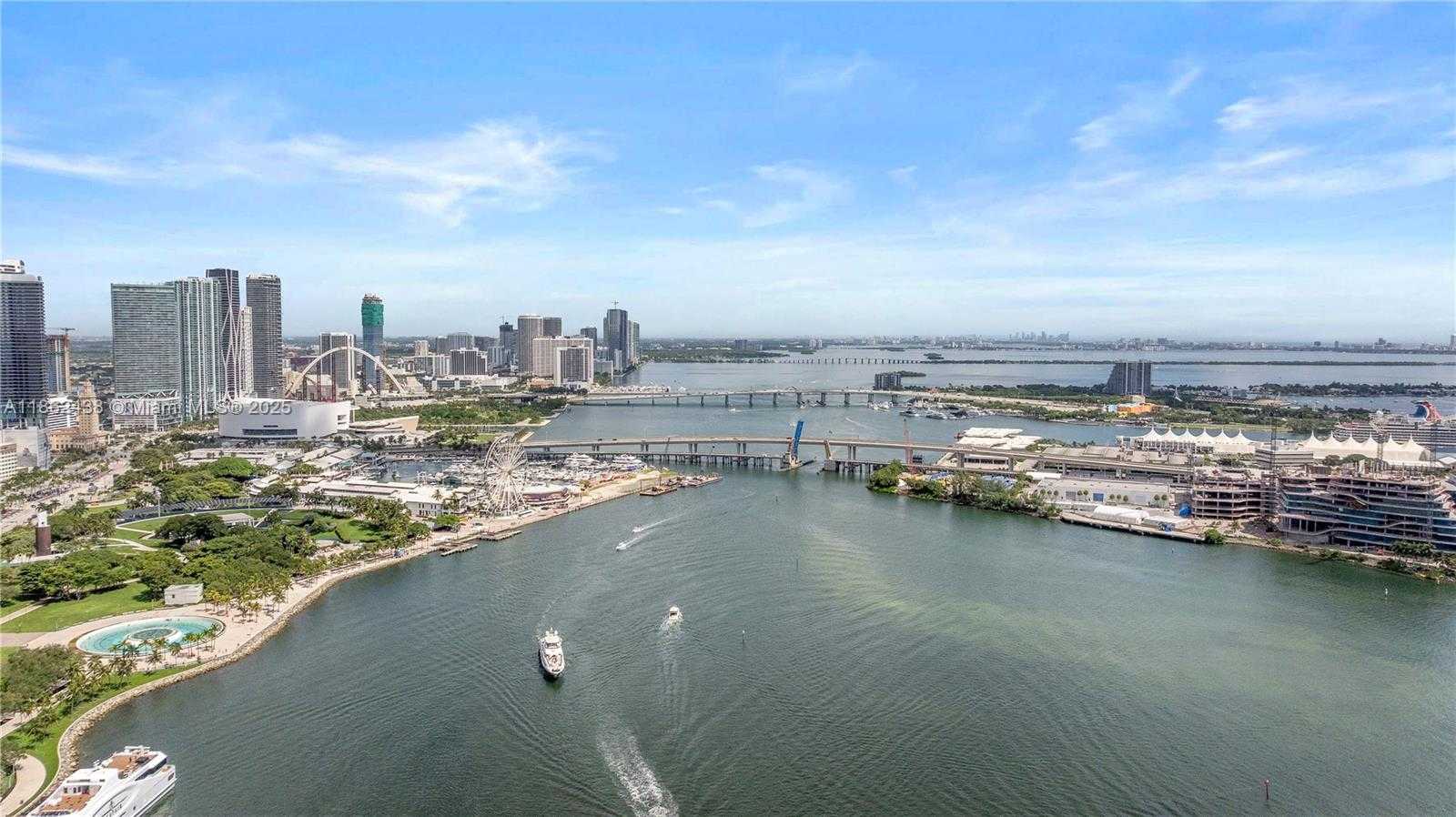 Small Image of 325 SOUTH BISCAYNE BLVD #1918, Miami Number 34
