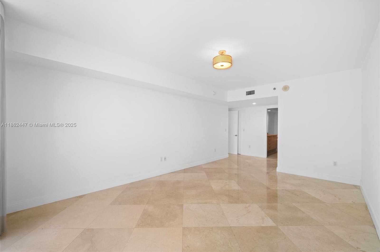 Small Image of 1830 SOUTH OCEAN DR #3706, Hallandale Beach Number 12