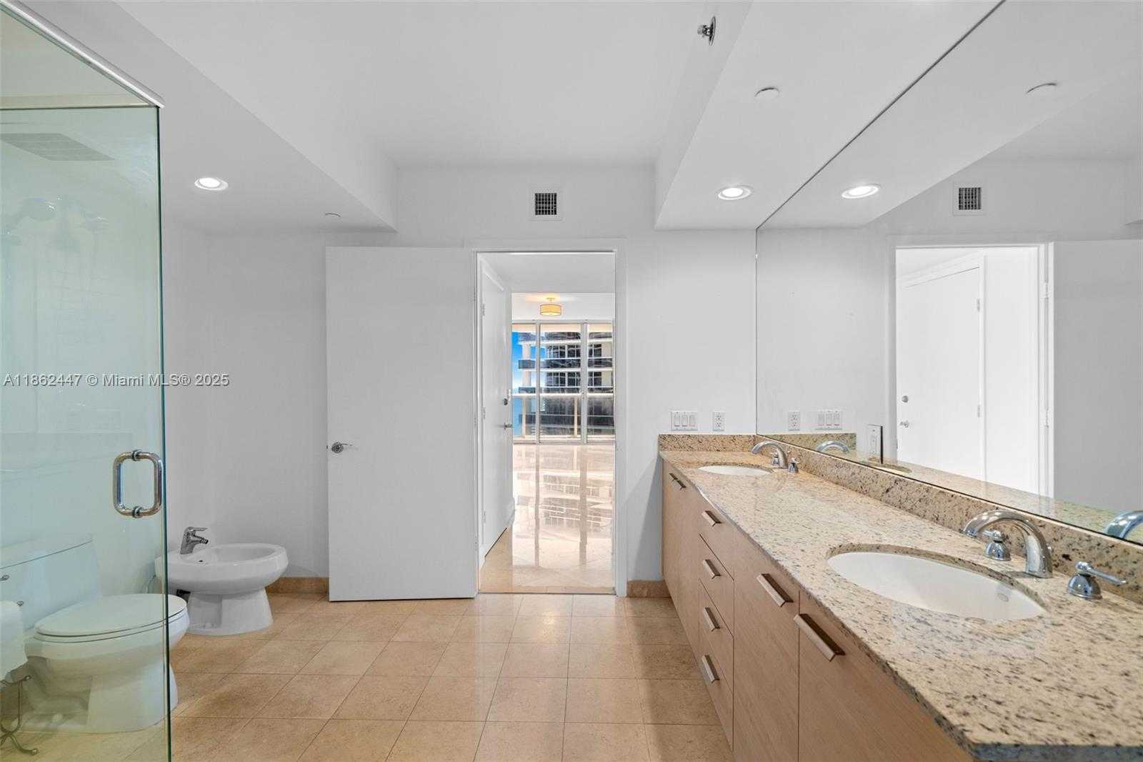 Small Image of 1830 SOUTH OCEAN DR #3706, Hallandale Beach Number 15