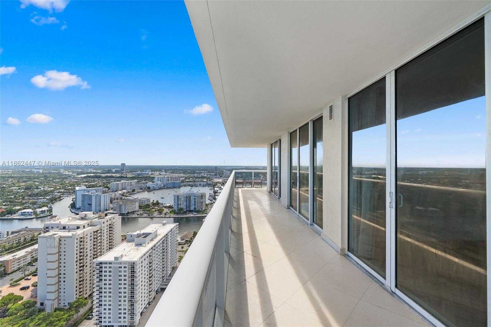Small Image of 1830 SOUTH OCEAN DR #3706, Hallandale Beach Number 25